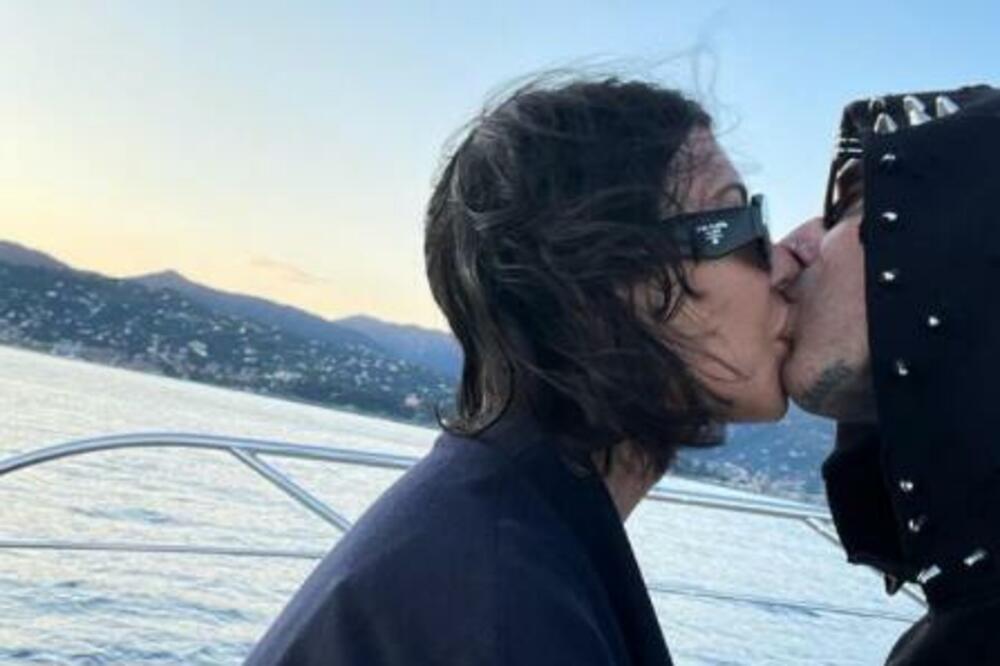 OGLASILA SE STARLETA LJUTA KAO RIS: Dok joj se MUŽ BORIO ZA ŽIVOT, objavili su OVO!