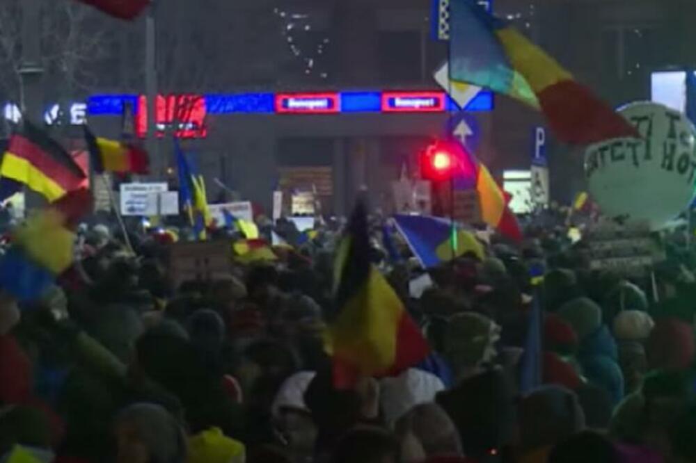 DEMONSTRANTI U BUKUREŠTU UŠLI U SKUPŠTINU! Žandarmerija stigla na lice mesta, u toku pregovori