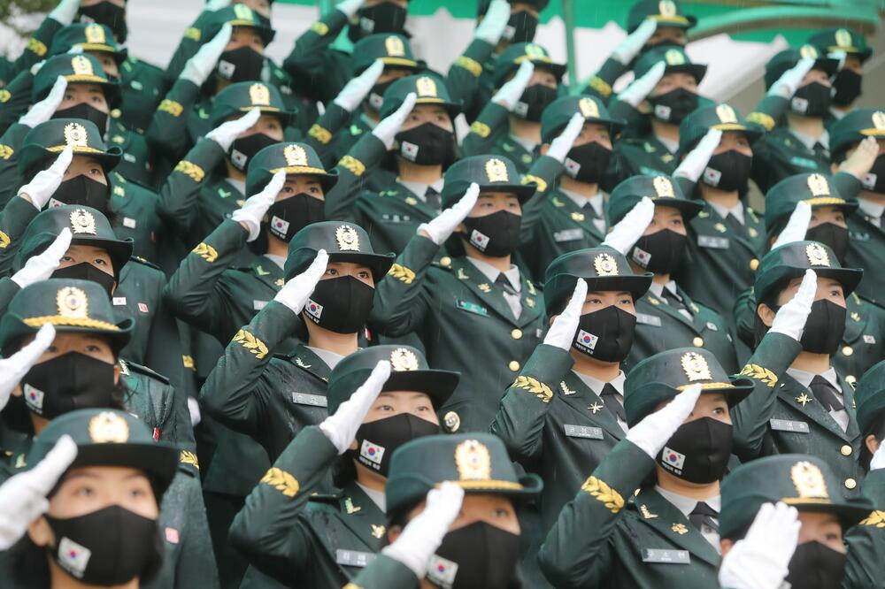 "ABORTUS BEZ ANESTEZIJE": Bivša pripadnica vojske Severne Koreje OTRKILA jezive MUKE kroz koje prolaze ŽENE