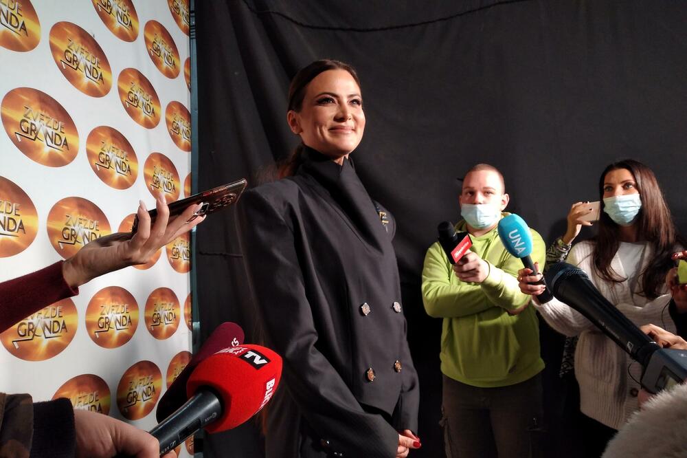 MILICA PAVLOVIĆ SE POJAVILA I SVE BACILA U DRUGI PLAN: Obukla je nešto što NIKO NIJE! (FOTO)