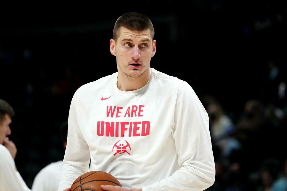 HAOS NA TRENINGU DENVERA! Jokić "u klinču" sa saigračem! (FOTO)