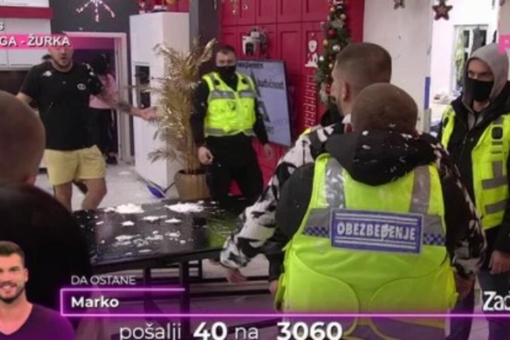 JEZIVA TUČA U ZADRUZI: Car pretukao Dejana, ovaj ZAVRŠIO NA PODU, Dalila olupala Filipovu glavu! (VIDEO)