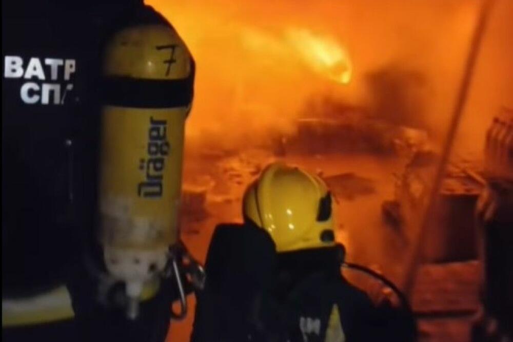 POŽAR I IZLIVANJE HLORA U FABRICI U AMERIČKOJ DRŽAVI: Istražuje se uzrok (FOTO)