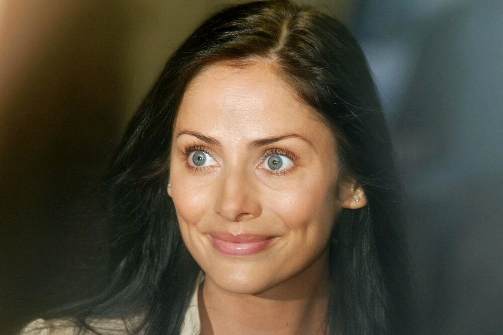 CEO SVET JE BIO OPČINJEN NJENOM LEPOTOM, PROSLAVILA SE HITOM "TORN": Danas ima 46 godina, lepa je kao BOGINJA! FOTO