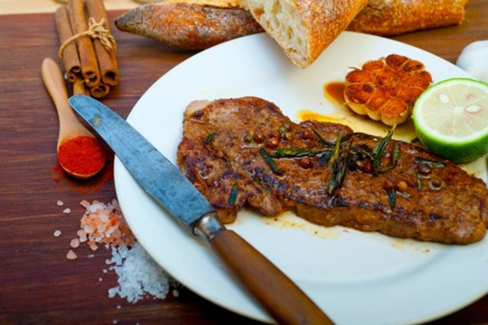 VAŠ BIFTEK ĆE BITI NAJBOLJI U KRAJU: Marinada je KLJUČ, a sastojci su OVI