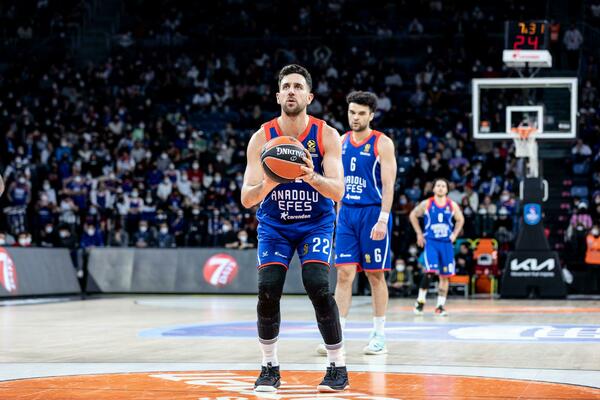 VELIKO PRIZANJE ZA VASU MICIĆA! Oglasila se Evroliga! (VIDEO)