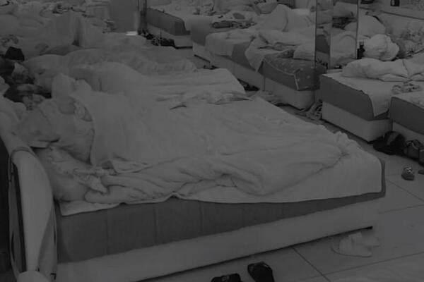 JEZIVE SCENE IZ ZADRUGE, ŠTA SE OVO DEŠAVA? Učesnici ostaju BEZ SVESTI i padaju kao sveće jedan za drugim!