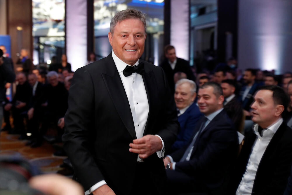 RADOST U PIKSIJEVOJ PORODICI! Na svet je došla UNUKA! Nosi zaštitničko ime!