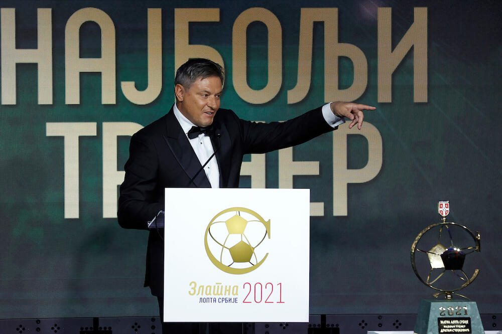 PIKSI ŠARMIRAO BOGINJU! Svi ŽUDE za njom! Ni jedan Srbin (barem javno) nije imao priliku da je pipne do sada! FOTO