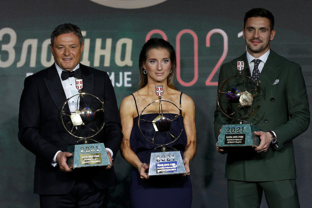 ZLATNA LOPTA FSS: Laureati JELENA, DUŠAN i PIKSI, Mitroviću novo priznanje - za NAJBOLJI GOL! (FOTO/VIDEO)
