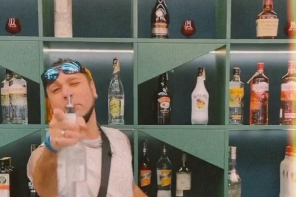 KADA JE VODITELJKA VIDELA ŠTA RADI DAMIR ODMAH JE UPALILA KAMERU: Hitro je reagovala i podelila sa SVIMA!