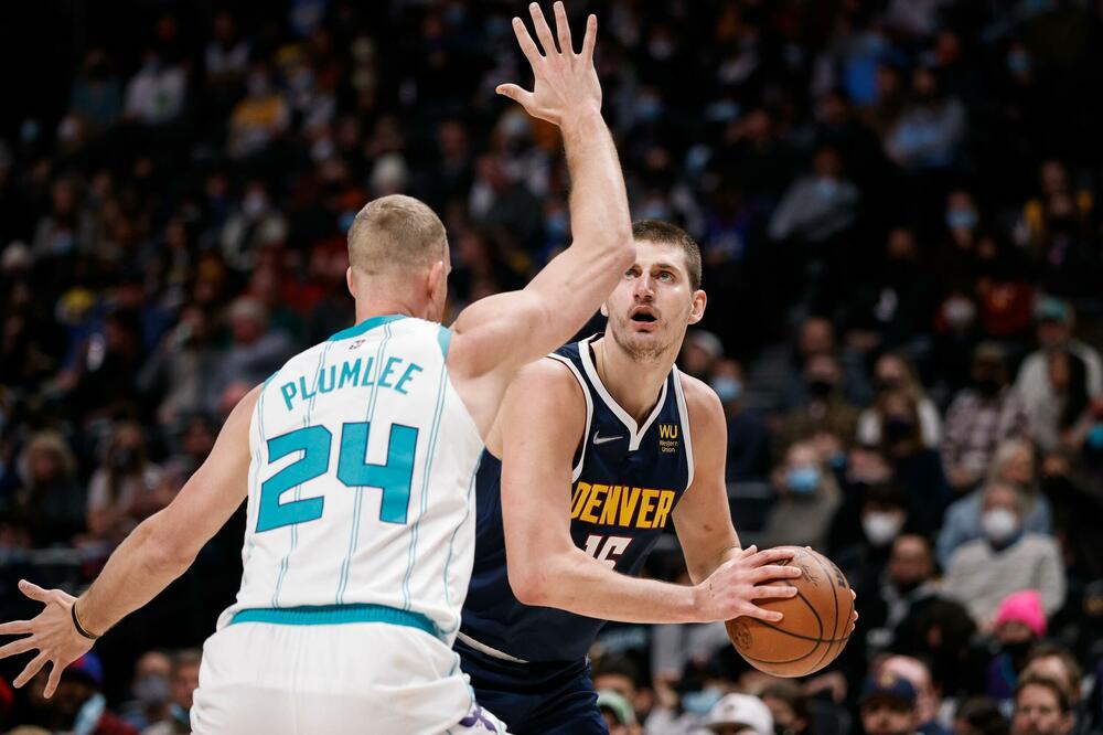 JOKIĆ SE SA AMERIMA IGRA KAO SA DECOM! Novinar postavio pitanje: DA LI ON TO NAMERNO RADI?