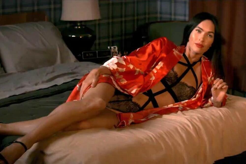 NAJZGODNIJA BOGINJA HOLIVUDA JEDE SAMO OVO ZA DORUČAK!