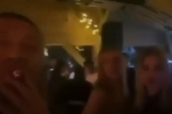 Supruga i još dve plavuše, tompus, pesma Ace Lukasa! IVICA ILIEV U LUDOM NOĆNOM PROVODU! (VIDEO)