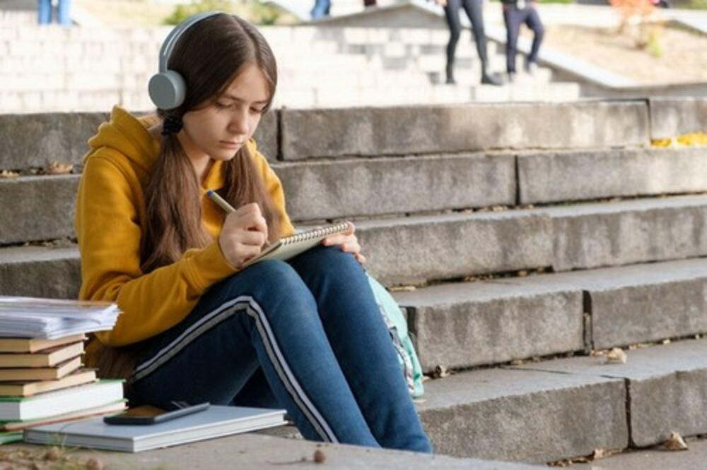 OBJAVLJENA PORAŽAVAJUĆA STATISTIKA: Tiče se dece i CIGARETA!