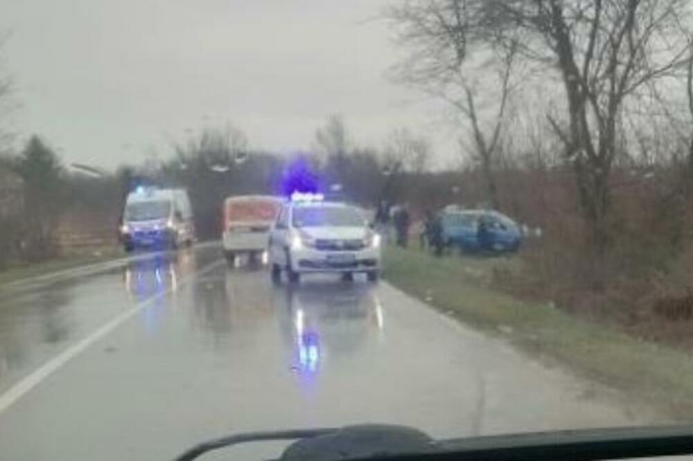 UDES KOD KRUŠEVCA! Povređeno 7 ljudi u sudaru dva automobila