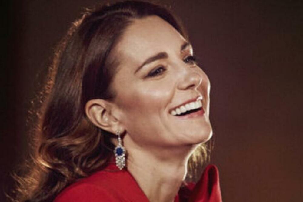 Isplivale slike mortus pijane Kejt Midlton! Odvaljena od alkohola, oči se ukrstile, prizor za nevericu