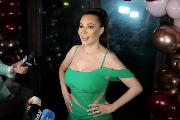 POČELO JE! Slavlje u toku, sve puca a Ceca je objavila sliku koja je mnoge iznendila! SA NJIM! (FOTO)