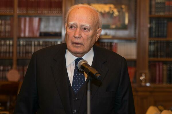 Preminuo Karolos Papuljas!