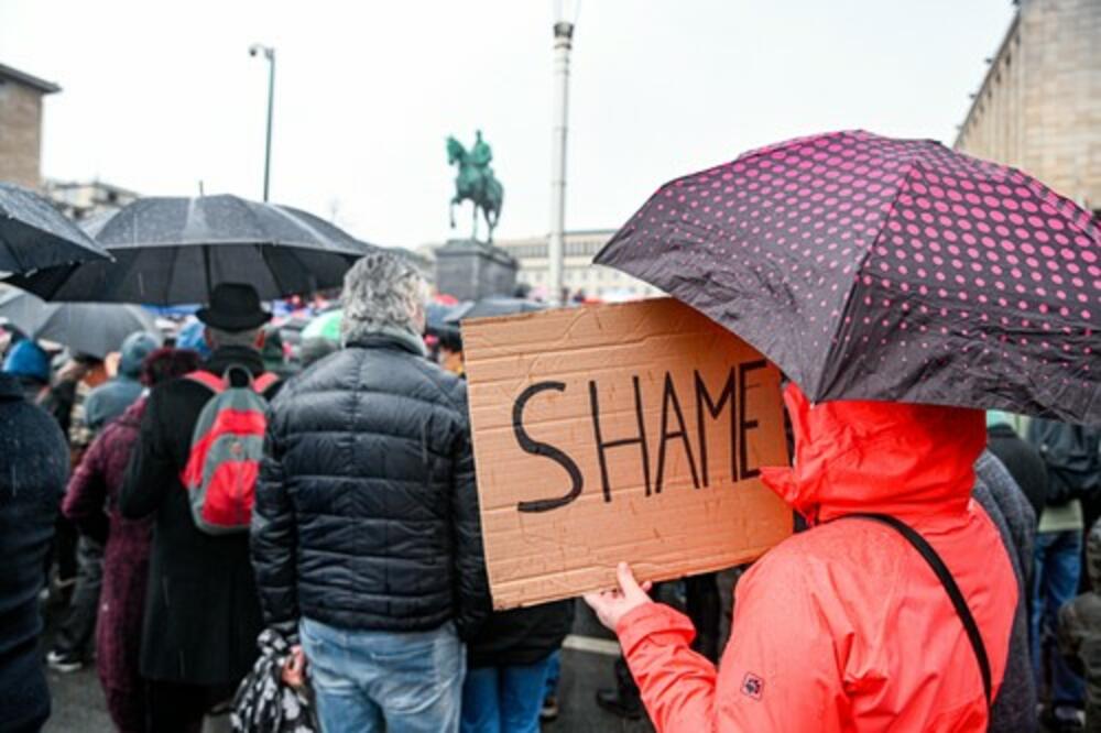I U BRITANIJI ĆE BITI VESELO NA ULICAMA: Ovo nije odavno viđeno!