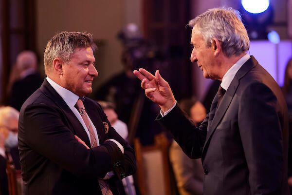 PEŠIĆ JADIKUJE: Nije ni Piksi lud da tako govori, on može da pozove SVE IGRAČE, ja ne mogu!