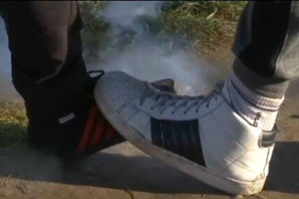 TEŠKA NOĆ U PRIŠTINI: Zalutali metak ranio čoveka, sedmoro povređeno od pirotehničkih sredstava