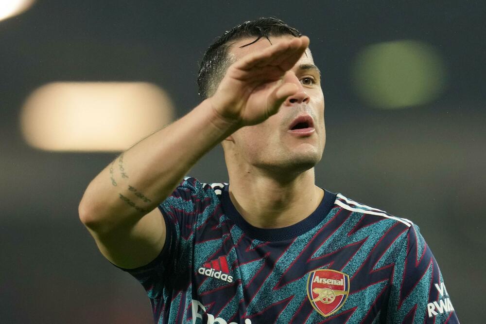 KO IM KAŽE - DŽAKA NAPAO SAIGRAČE, LEGENDE MU ODBRUSILE: Lako je biti jak na rečima...