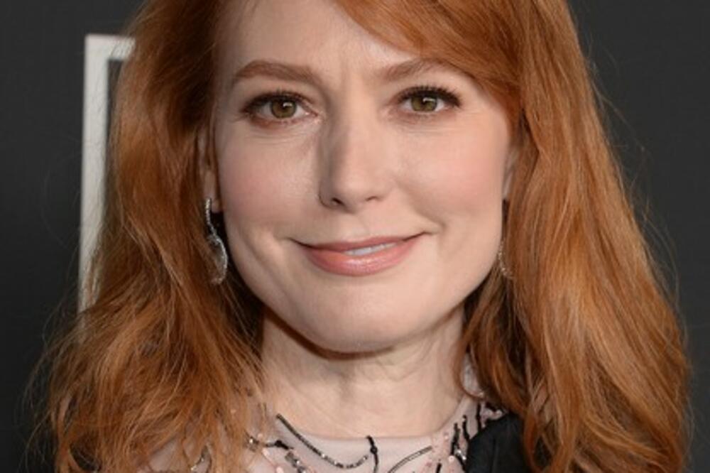 RODITELJI POZNATE GLUMICE SU UMRLI: Zna se POTENCIJALNI UZROK SMRTI!