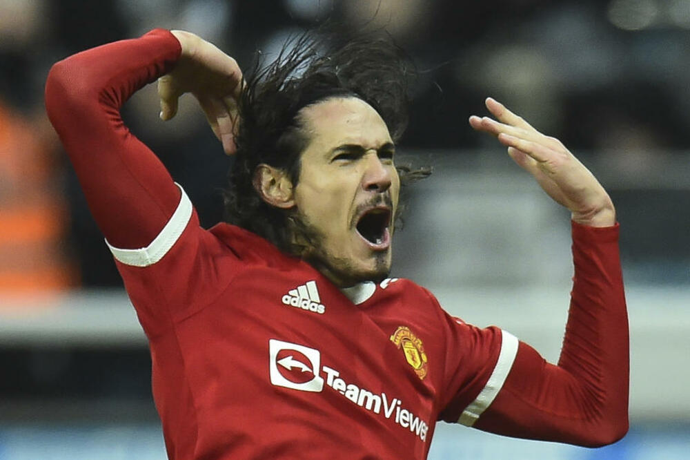 KAVANI NASTAVLJA KARIJERU U PRIMERI: Urugvajac odlučio da pređe u redove španskog velikana!