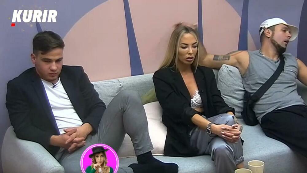 Ksenija, Rijaliti bar