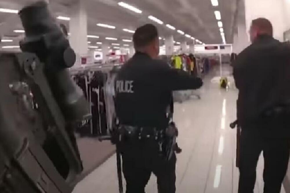 OBJAVLJEN SNIMAK PUCNJAVE U LOS ANĐELESU U KOM JE STRADALA DEVOJČICA (14)! Izdahnula na licu mesta (VIDEO)