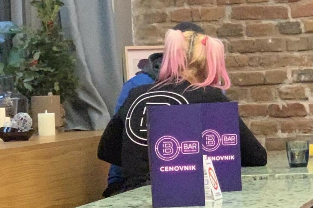 NEVIĐENA DRAMA! Prevaren dečko učesnice UPAO U BAR, NAPAO NJU I ŠVALERA! Obezbeđenje moralo HITNO DA REAGUJE! FOTO