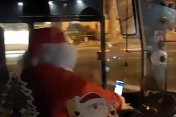 IZ LAPONIJE PRAVO U GRADSKI PREVOZ: Deda Mraz provozao AUTOBUS i oduševio BEOGRAĐANE! (VIDEO)