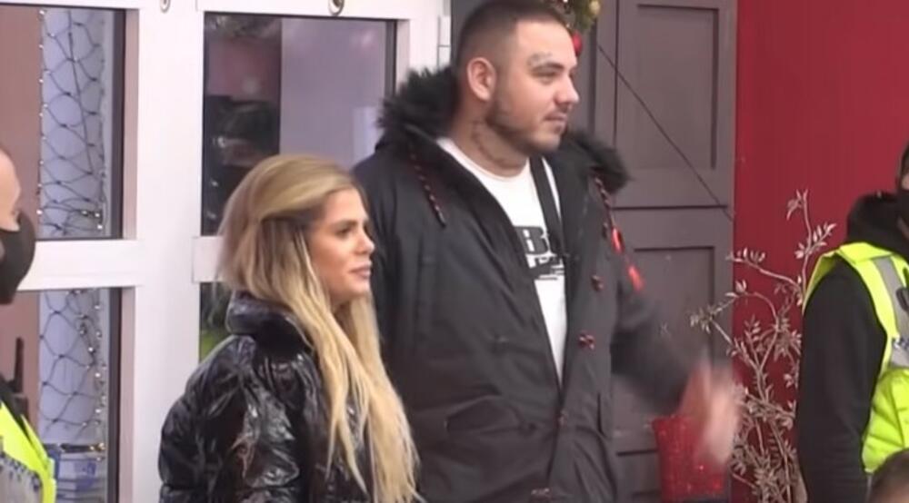 EVO KO JE FUDBALER KOJI JE MARIJANI NAPRAVIO DETE! Vest pukla kao bomba, njoj STOMAK DO ZUBA