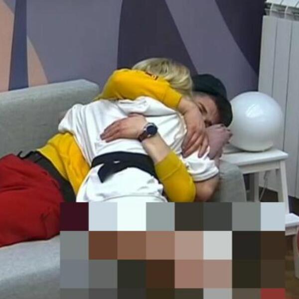 POČELI DA SE PIPKAJU I MAZE, A ONDA JE NJOJ ISPALA CELA INTIMA: Sve se VIDELO! (FOTO)
