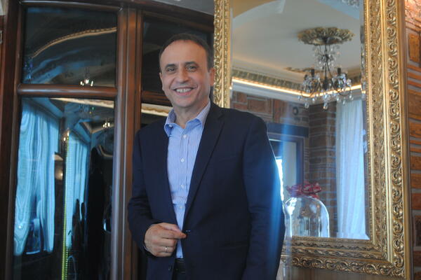 NIGDE VEZE! PEVAČEVO PRAVO IME JEDVA DA MOŽE DA SE IZGOVORI: Beki Bekić je zbog NACIONALNOSTI prošao PAKAO