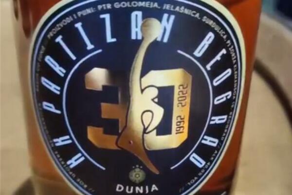 PARTIZAN IZNENADIO NAVIJAČE: Ovu rakiju će svaki pravi "Grobar" poželeti da ima! (FOTO)