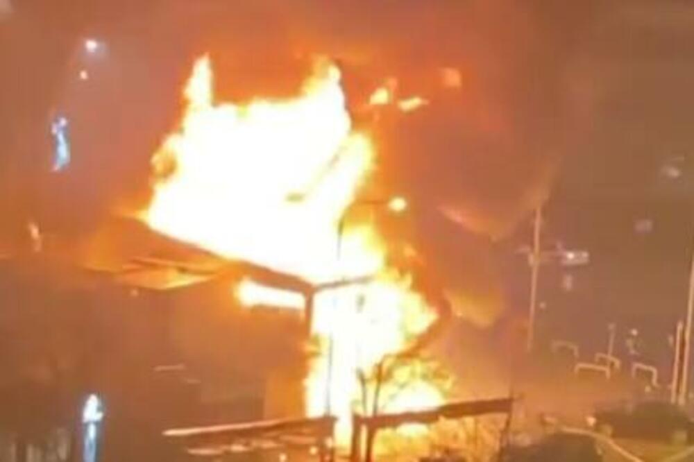 POZNAT UZROK POŽARA NA NOVOM BEOGRADU: Zbog ovoga restoran SRAVLJEN SA ZEMLJOM!