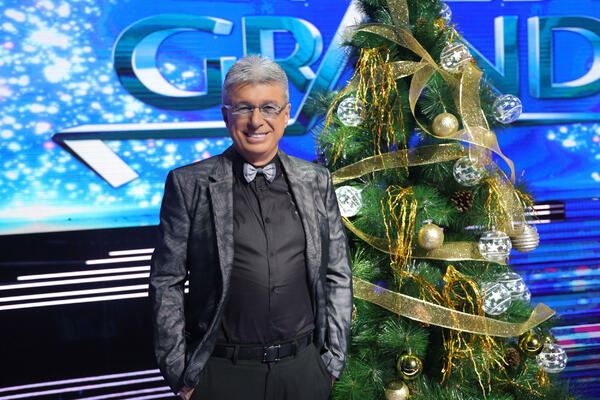 EVO KAKO SALE PEVA! POPOVIĆ SE LATIO MIKROFONA, a Bosanac IGRA sve u 16 oko njega! (HIT VIDEO)