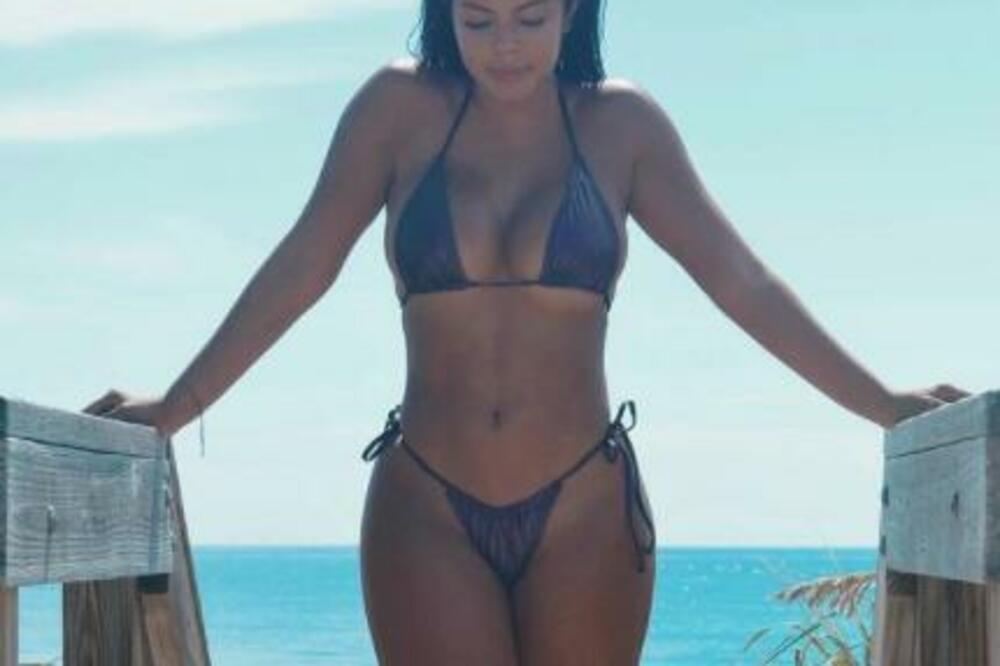 BALONI SAMO ŠTO NE PUKNU, PAZITE SE! Fitnes model ŠIRI noge gde stigne, ne zovu je džabe SE*S bombom! (FOTO)