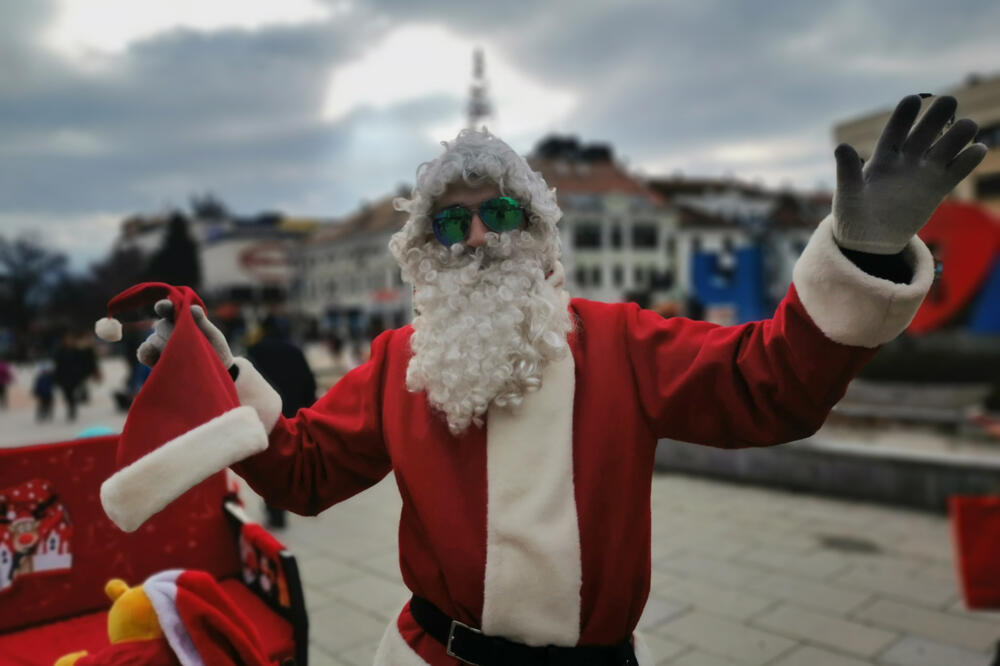 PRATITE KRETANJE DEDA MRAZA OKO SVETA! Mališani mogu da nadgledaju putanju "NAJTRAŽENIJEG ČOVEKA", evo i KAKO