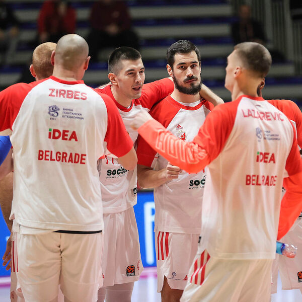 ZVEZDA U OGROMNOM PROBLEMU: Opasni virus se proširio, neizvestan duel protiv Fenerbahčea (FOTO)