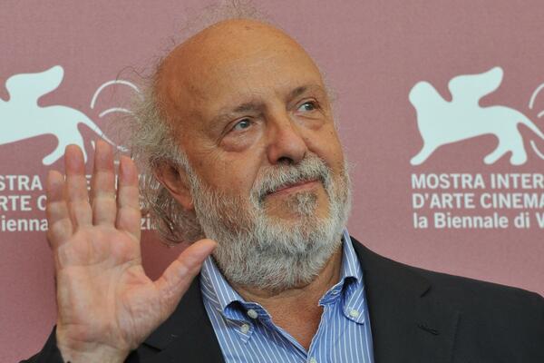 UMRO GLUMAC! Pozlilo mu jutros, NIJE BILO SPASA