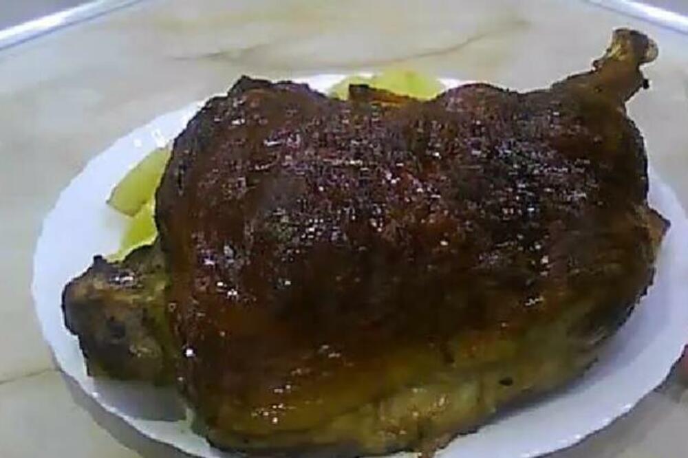 SOČNA ĆURETINA SA MEDOM I LIMETOM ZA VAŽU PRAZNIČNU TRPEZU: Iznenadite UKUĆATE sa NEČIM NOVIM (RECEPT)