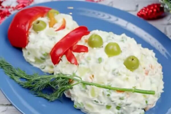 SALATA U OBLIKU SNEŠKA: Priprema se kao RUSKA, a TRPEZI će dati POSEBAN PEČAT! (RECEPT) (VIDEO)