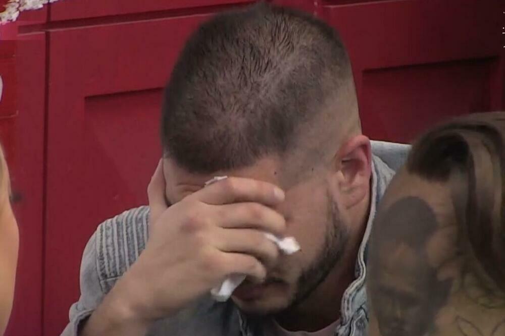 RAZOTKRIVENI SU!Dejan saznao šta se desilo sinoć između CARA i DALILE,sve se desilo VAN KAMERA skriveno od JAVNOSTI