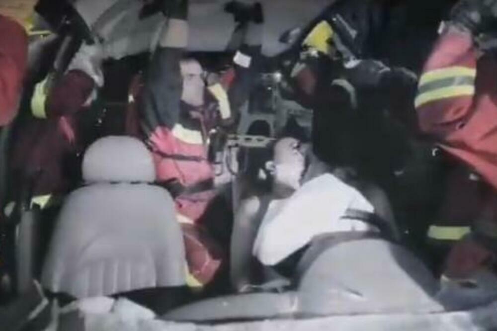 DAMIR OKANOVIĆ UZNEMIRIO JAVNOST SNIMKOM: "Znate li S KIM vaše DETE SEDA U AUTO?" (VIDEO)