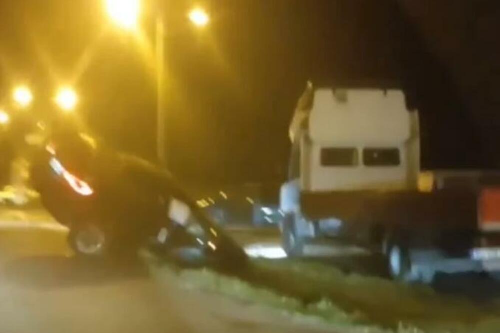 SLETEO SA PUTA U SREMSKOJ KAMENICI I ZAVRŠIO U KANALU: Nema informacija o povređenima