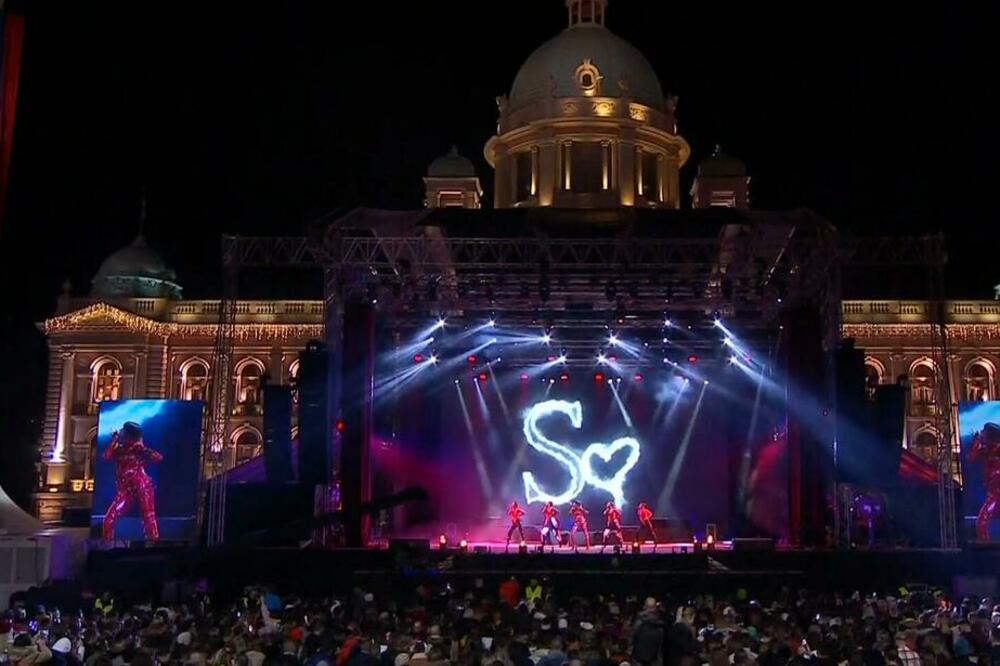 NAJVESELIJE BILO U BEOGRADU I NIŠU: Srbi uz trubače i široke osmehe ispratili staru godinu