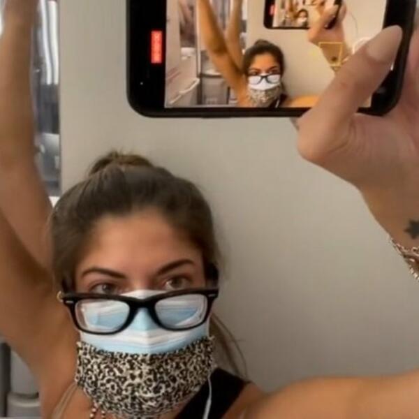 SAZNALA DA JE POZITIVNA NA KORONU U AVIONU: Njen potez sve je iznenadio! (VIDEO)